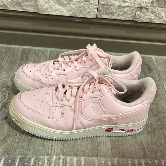 Nike Air Women's Pink Lace up Sneakers size 8 - Picture 4 of 11